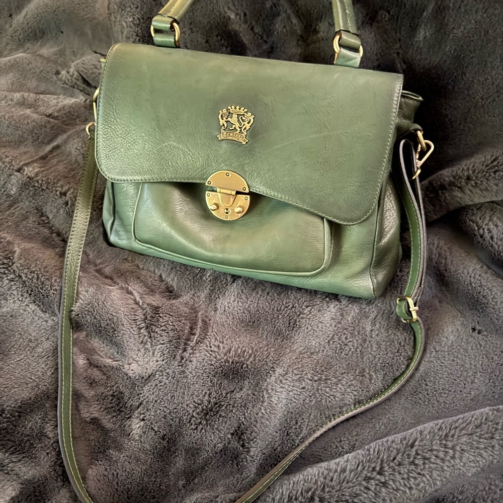 Elegant Green Leather Handbag